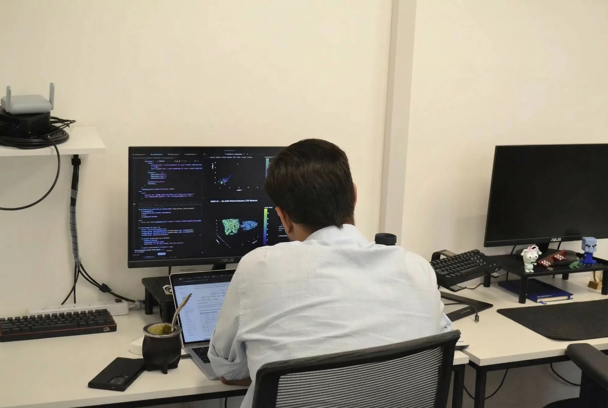 Pento team collaborating in the office